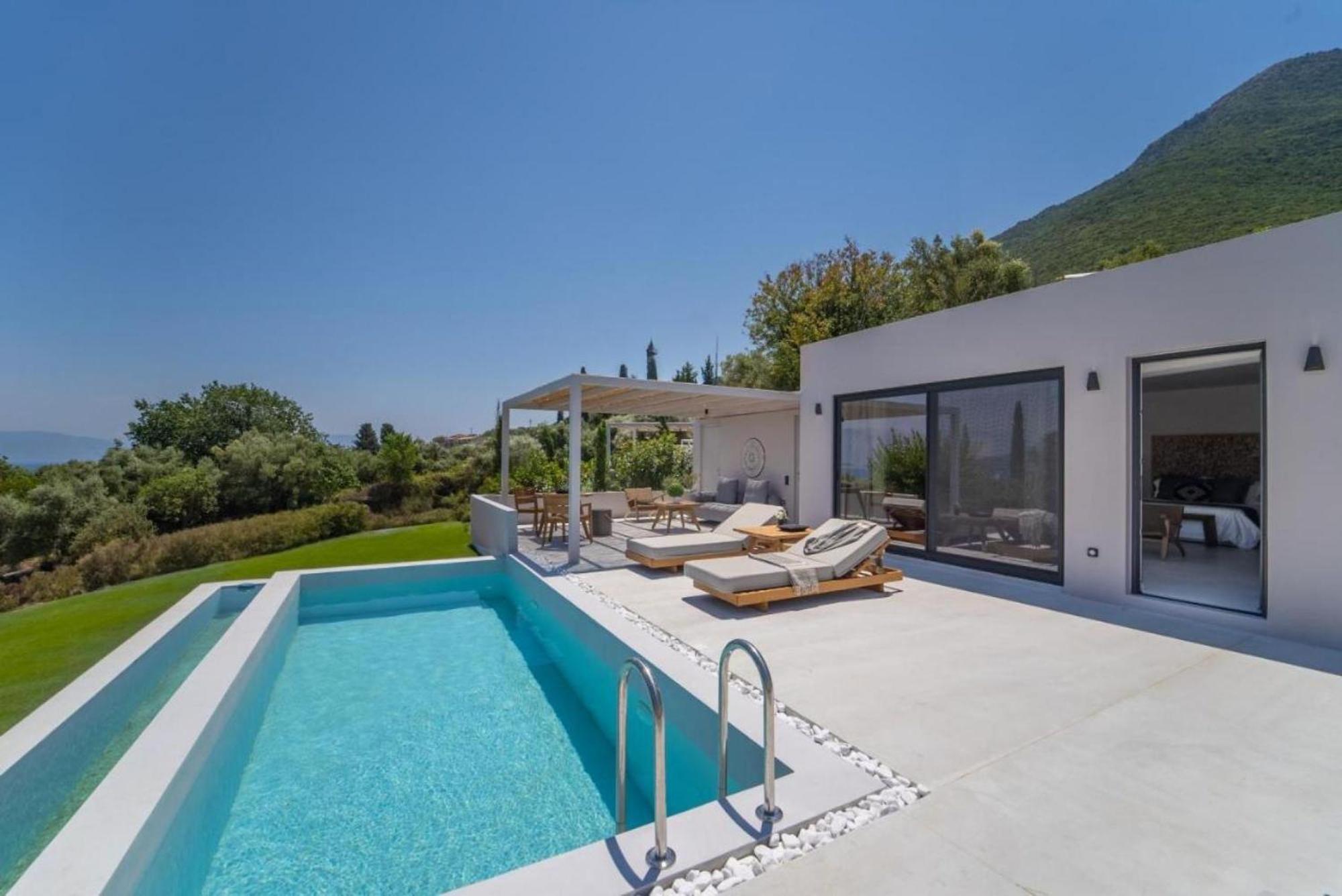Cavalier Lefkada Av * Nikiana